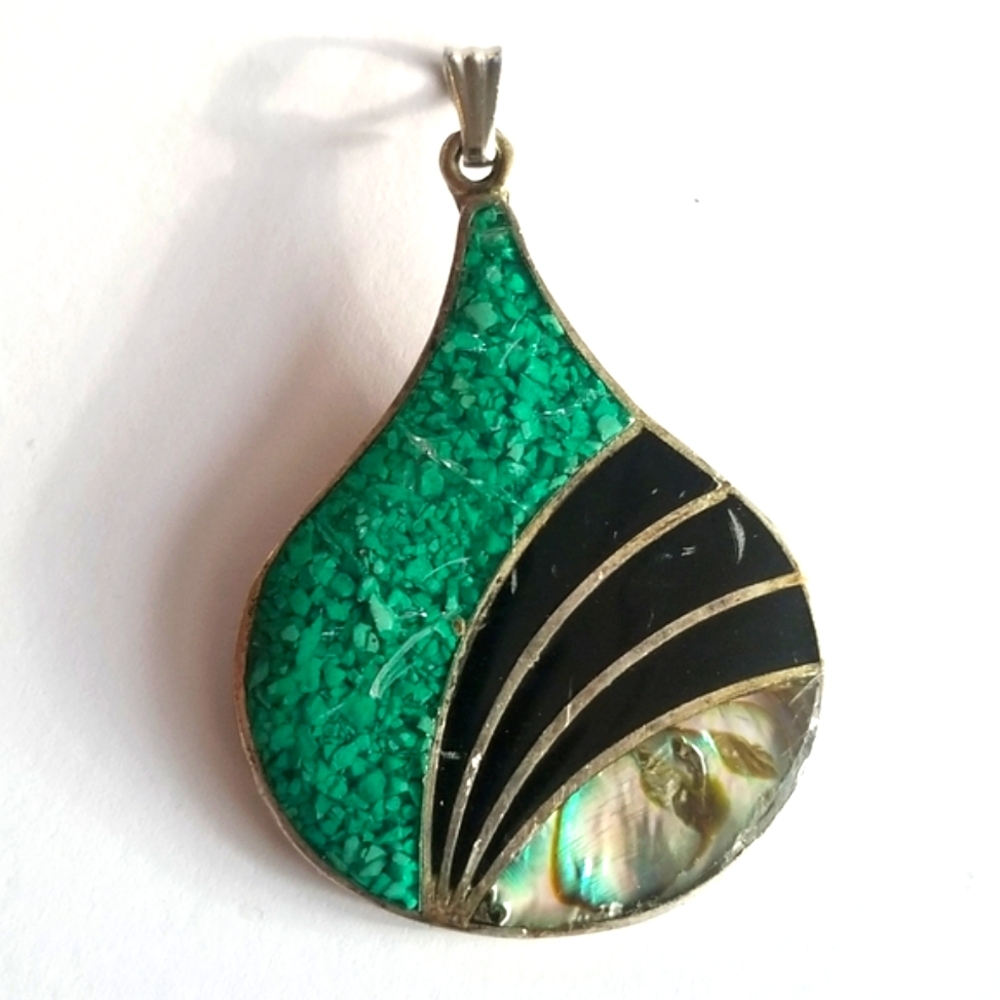 Vintage pendant Southwestern mother of pearl silver tone green black inlay